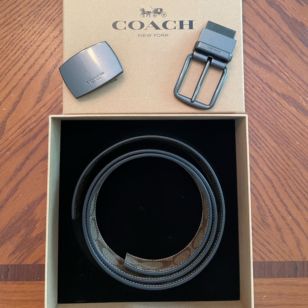 Men’s COACH belt reversible with interchangeable buckles